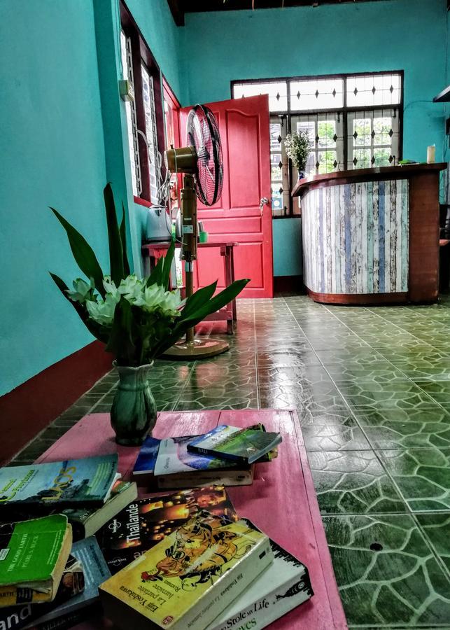 Champion Hostel 2 (Adults Only) Chiang Mai Esterno foto