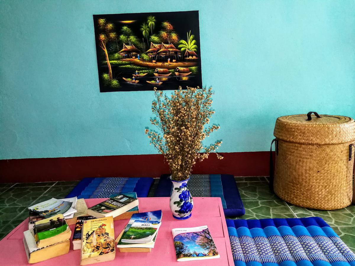 Champion Hostel 2 (Adults Only) Chiang Mai Esterno foto