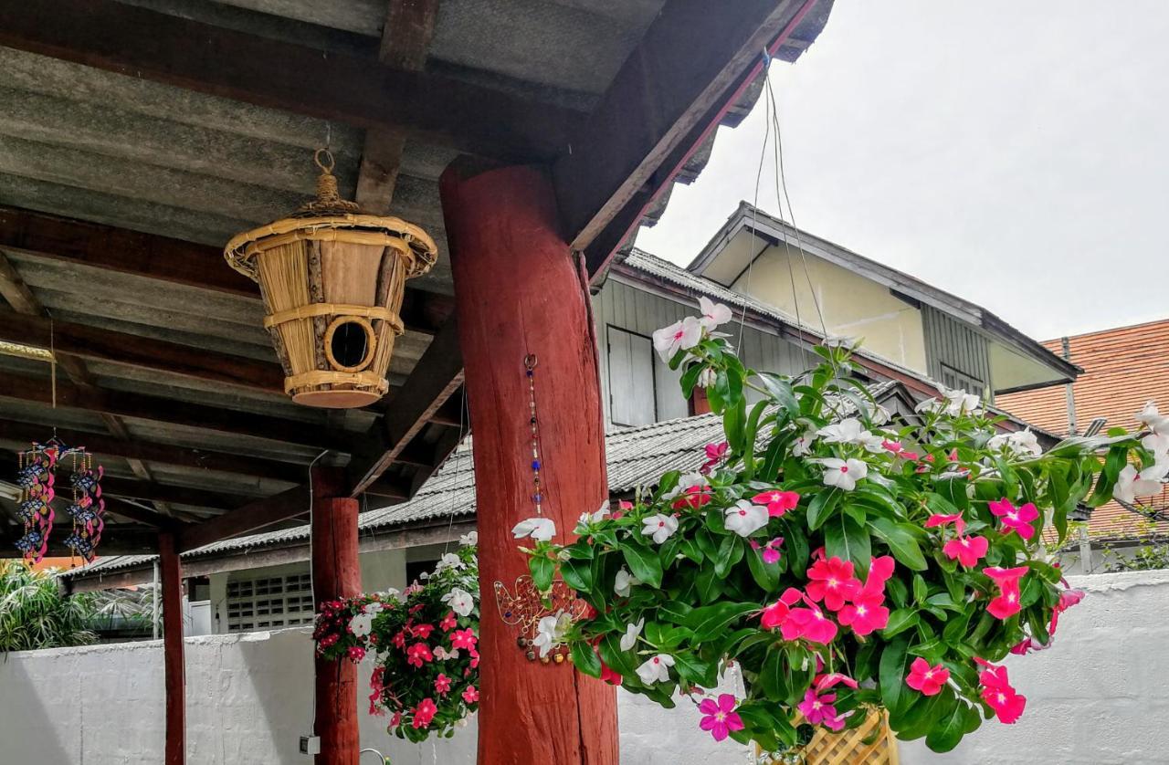 Champion Hostel 2 (Adults Only) Chiang Mai Esterno foto